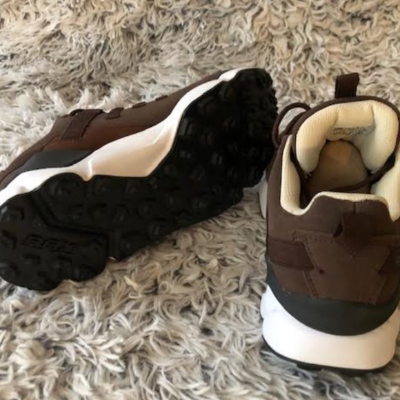 Brown Nubuck Casual/Hiking Shoes - Picture 6 of 6